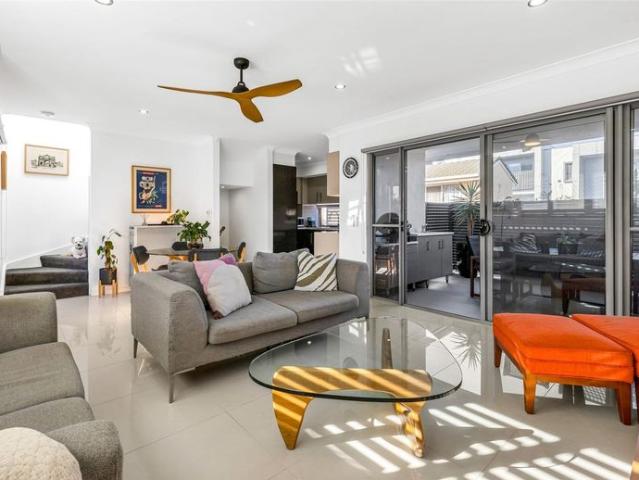 Townhouse for rent in Toombul, Queensland