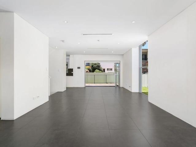 Townhouse for rent in Sydney, New South Wales