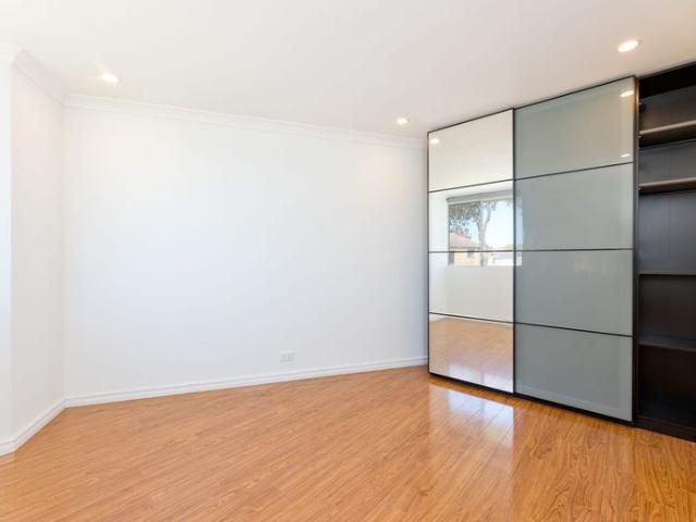 Apartment for rent in Stirling, Western Australia