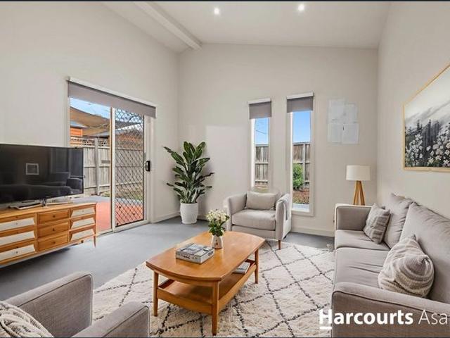 Townhouse for rent in Hallam, Melbourne
