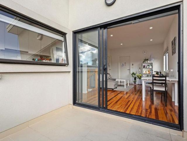 Townhouse for rent in Glenroy, Melbourne