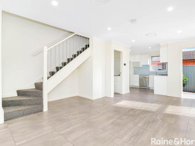 Townhouse for rent in Sydney, New South Wales