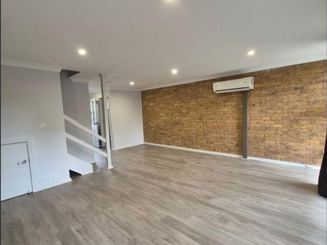 Townhouse for rent in Ambergate, New South Wales