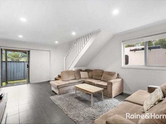 Townhouse for rent in Ambergate, New South Wales