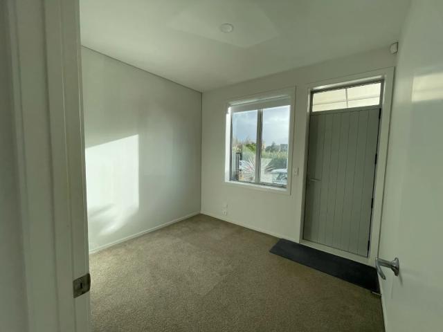 Townhouse for rent in Crown Lynn Yards, Whau