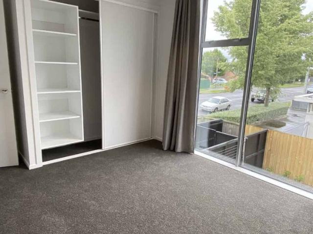 Townhouse for rent in Heathcote, Canterbury