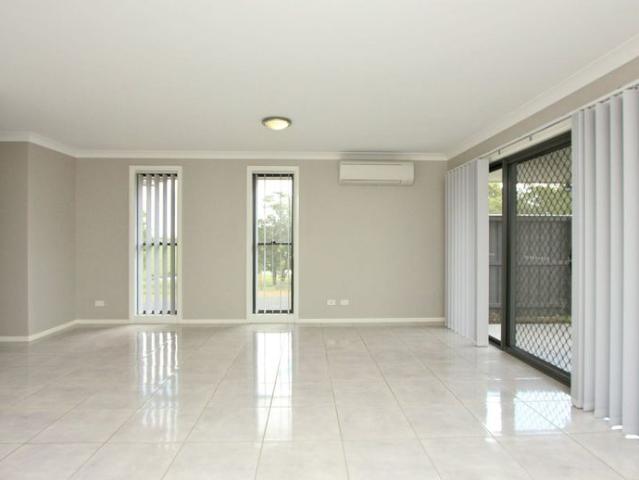 Townhouse for rent in Maitland, Newcastle-Maitland