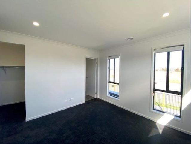 Townhouse for rent in Camerons Creek, Victoria