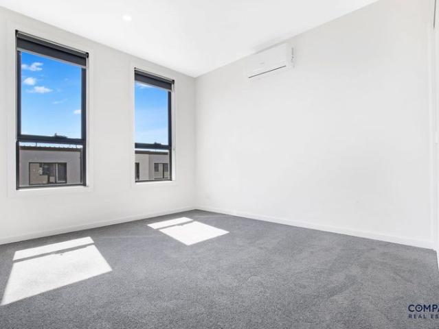 Townhouse for rent in Aston, Melbourne