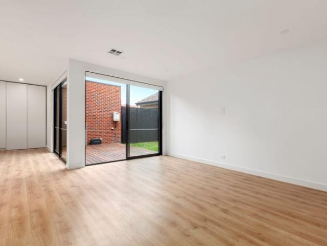 Townhouse for rent in Clayton South, Melbourne