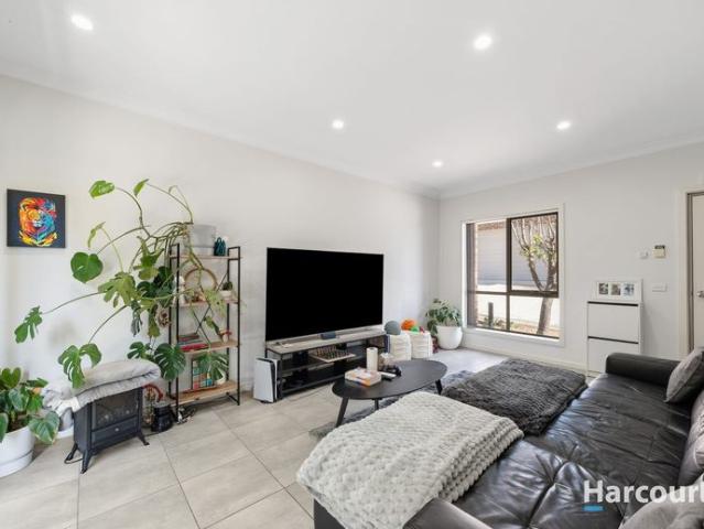Townhouse for rent in Glenroy, Melbourne