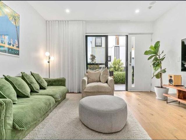 Townhouse for rent in Sutherland, New South Wales