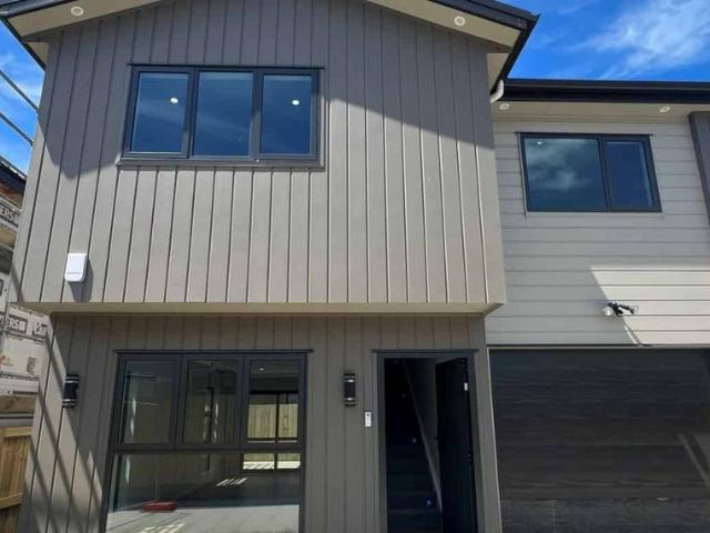 Townhouse for rent in Auckland, Oroua County