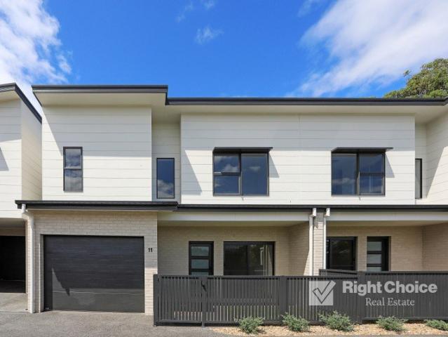 Townhouse for rent in Oak Flats Dc, New South Wales