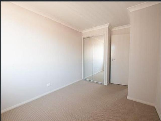 Townhouse for rent in Ambergate, New South Wales