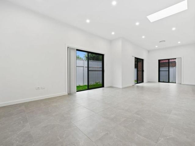 Townhouse for rent in Sydney, New South Wales