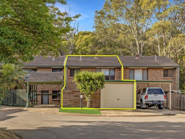 Townhouse for sale in Ambergate, New South Wales
