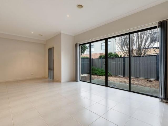 Townhouse for rent in Camerons Creek, Victoria