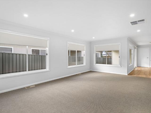 Townhouse for rent in Albury, New South Wales
