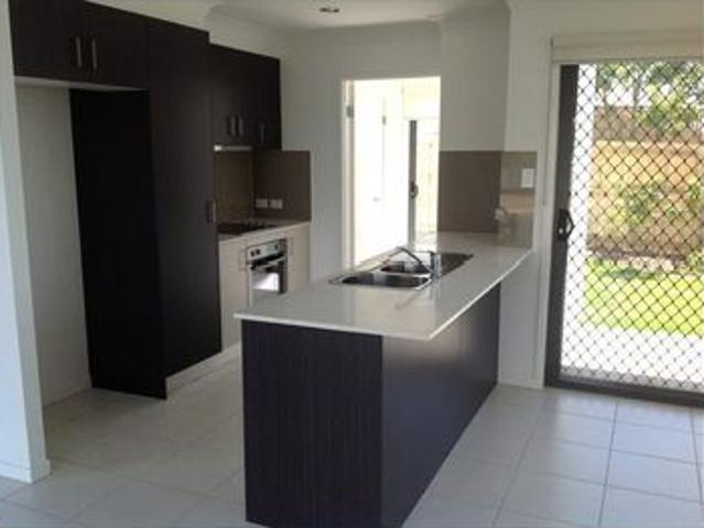 Townhouse for rent in Bucasia, Queensland