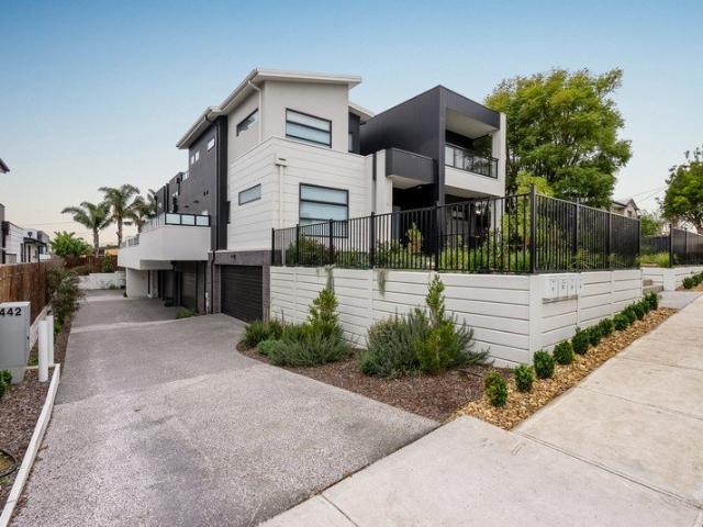 Townhouse for sale in Camerons Creek, Victoria