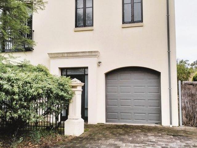 Townhouse for rent in Horseshoe Creek, South Australia