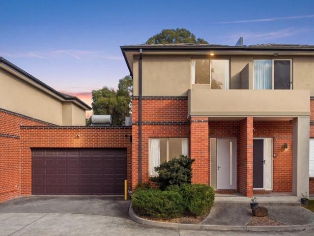 Townhouse for sale in Camerons Creek, Victoria