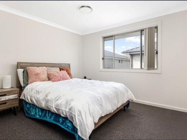 Townhouse for rent in Sydney, New South Wales