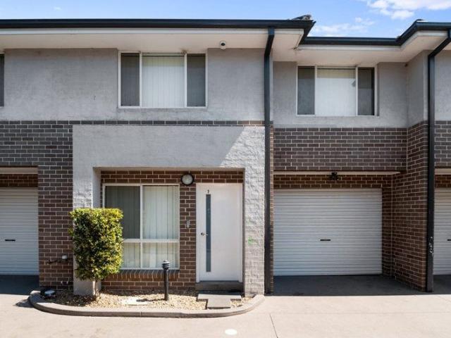 Townhouse for rent in Sydney, New South Wales