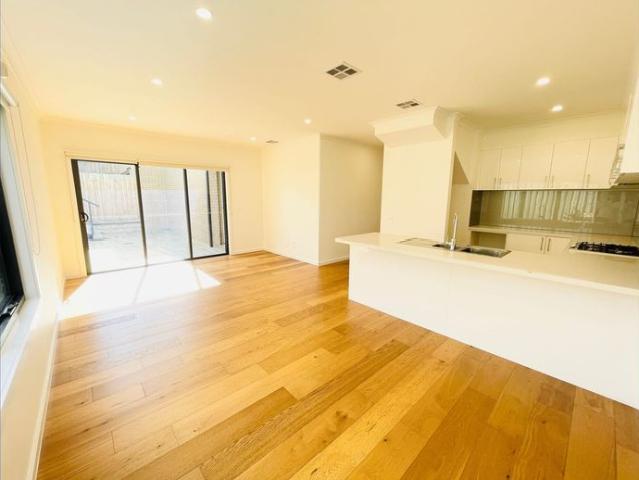 Townhouse for rent in Camerons Creek, Victoria