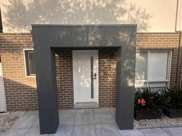 Townhouse for rent in Sydney, New South Wales