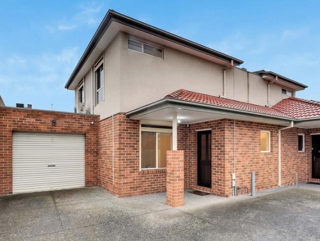 Townhouse for rent in Camerons Creek, Victoria