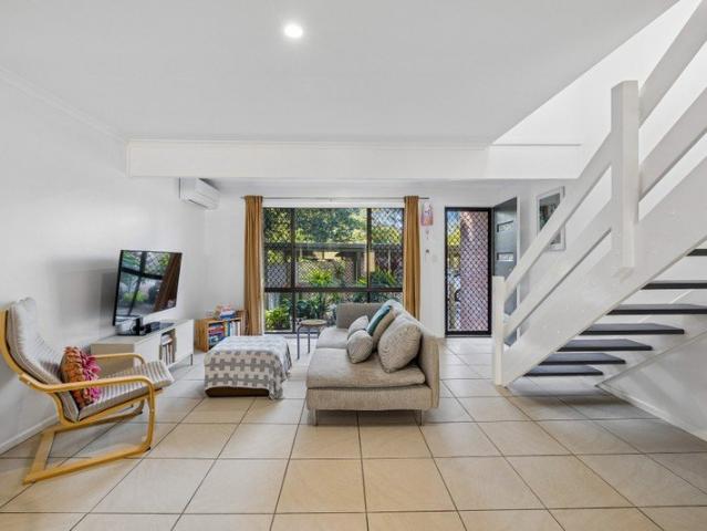 Townhouse for sale in Toombul, Queensland