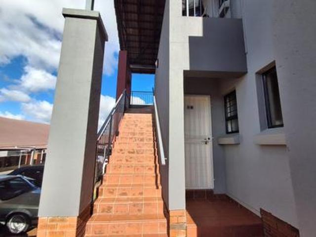 Townhouse for sale in Vosloorus, Gauteng