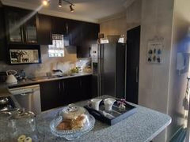 Townhouse for sale in Waterkloof, Gauteng
