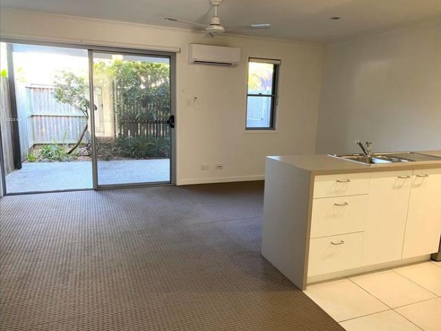 Townhouse for rent in Kings Creek, Queensland