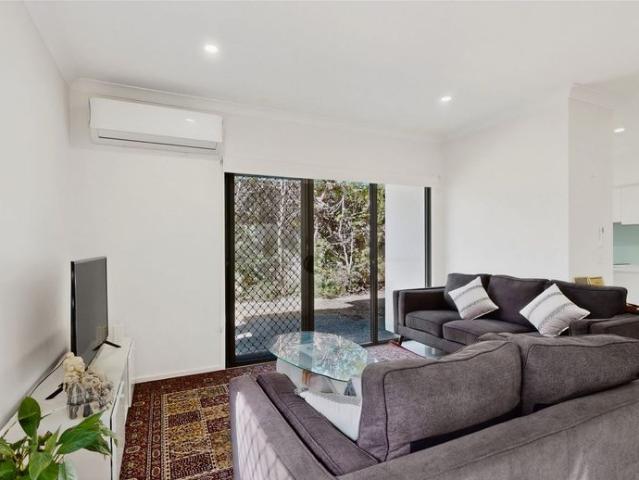 Townhouse for rent in Toombul, Queensland