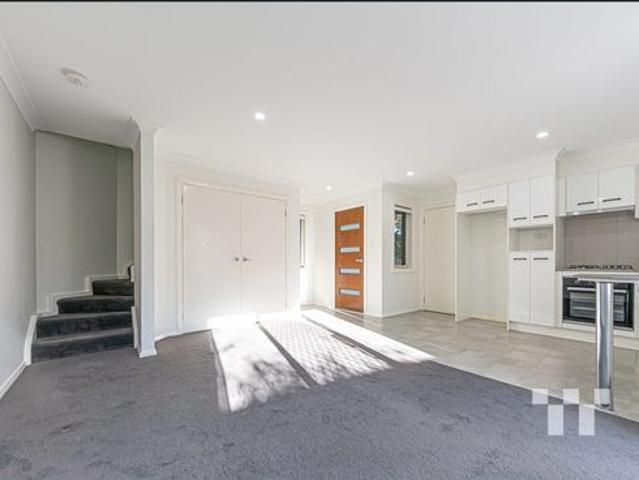 Townhouse for rent in Ambergate, New South Wales