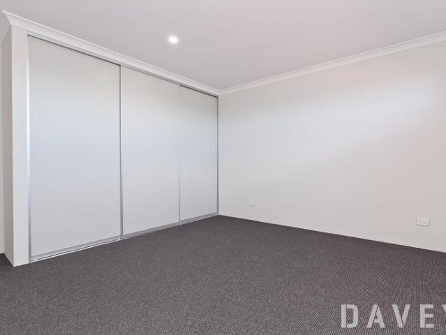 Townhouse for rent in Duncraig, Western Australia