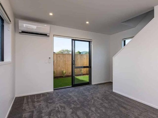 Townhouse for rent in Days Bay, Wellington