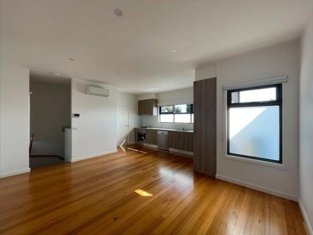 Townhouse for rent in Camerons Creek, Victoria