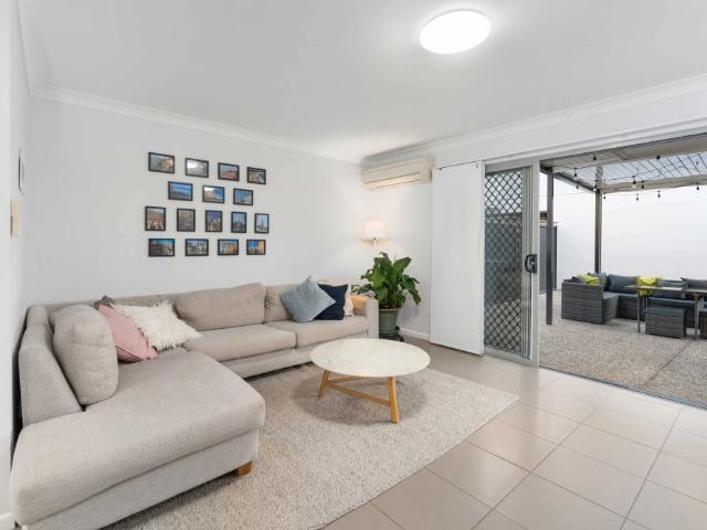 Townhouse for rent in North Lakes, Greater Brisbane