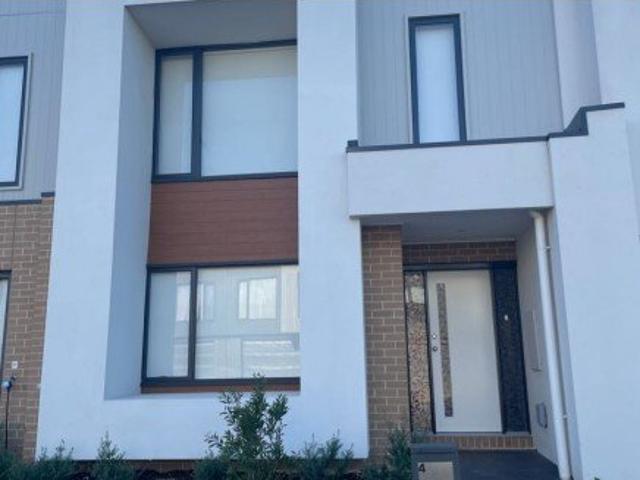 Townhouse for rent in Camerons Creek, Victoria