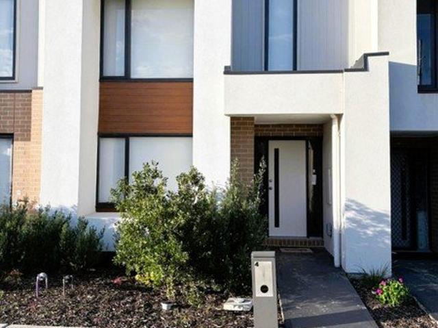 Townhouse for rent in Jubilee, Melbourne