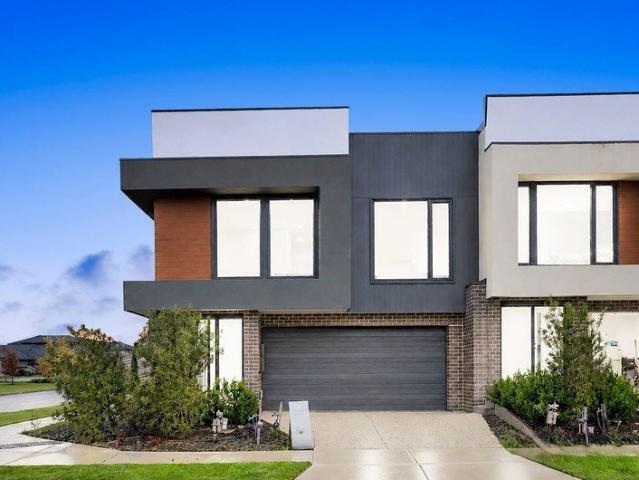 Townhouse for rent in Camerons Creek, Victoria