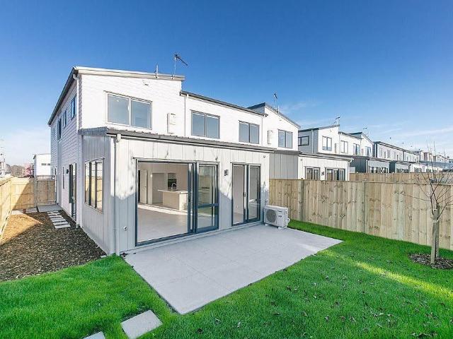 House for rent in Hingaia, Papakura