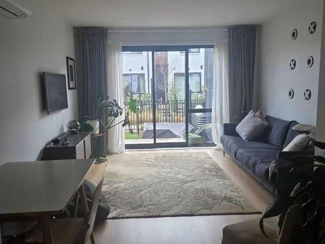 Townhouse for rent in Ōwairaka, Albert-Eden