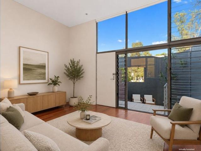 Townhouse for rent in Sydney, New South Wales