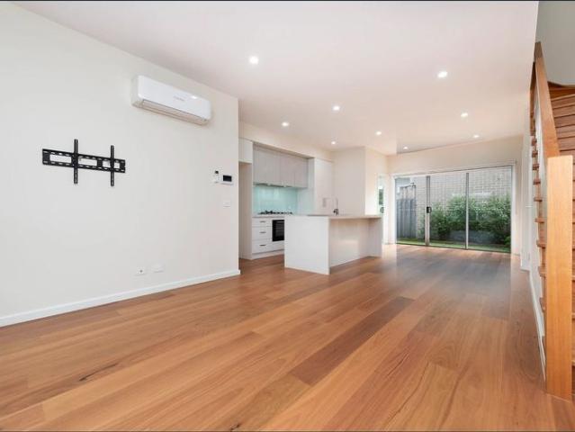 Townhouse for rent in Brooklyn, Melbourne