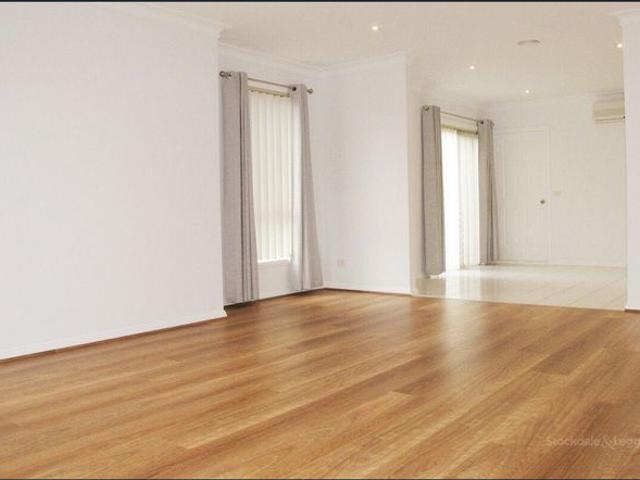 Townhouse for rent in Camerons Creek, Victoria